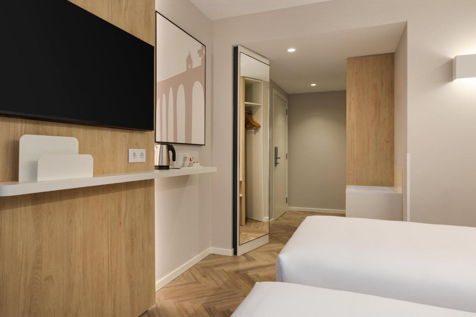 Holiday Inn Express Evora By Ihg المظهر الخارجي الصورة